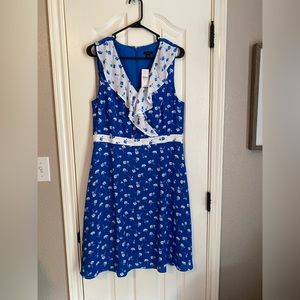 Ann Taylor blue and white floral sleeveless dress